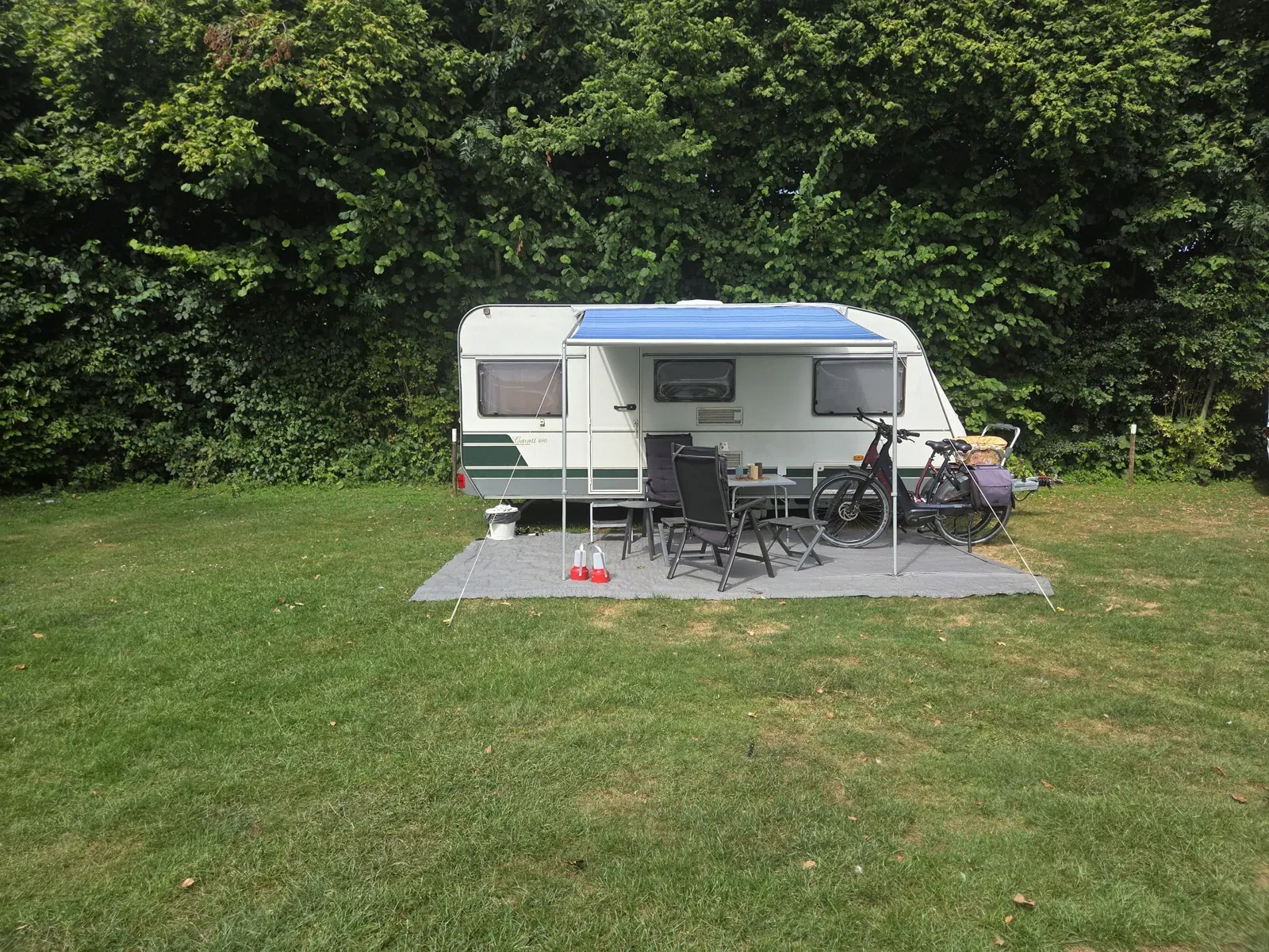 Caravanplaats op de camping